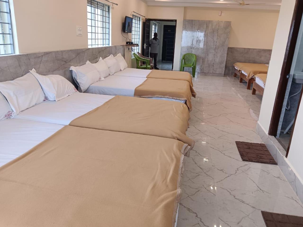 Sri Ganesh Residency Hotel Tirupati Eksteriør billede